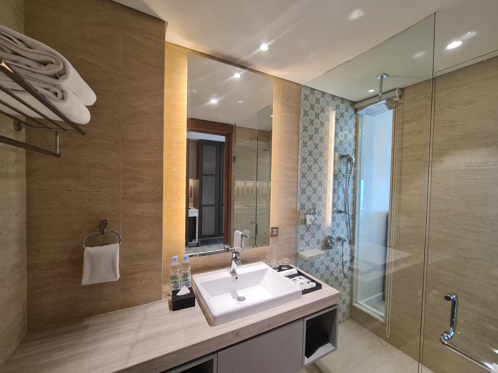 Trembesi Hotel 塞尔蓬 外观 照片