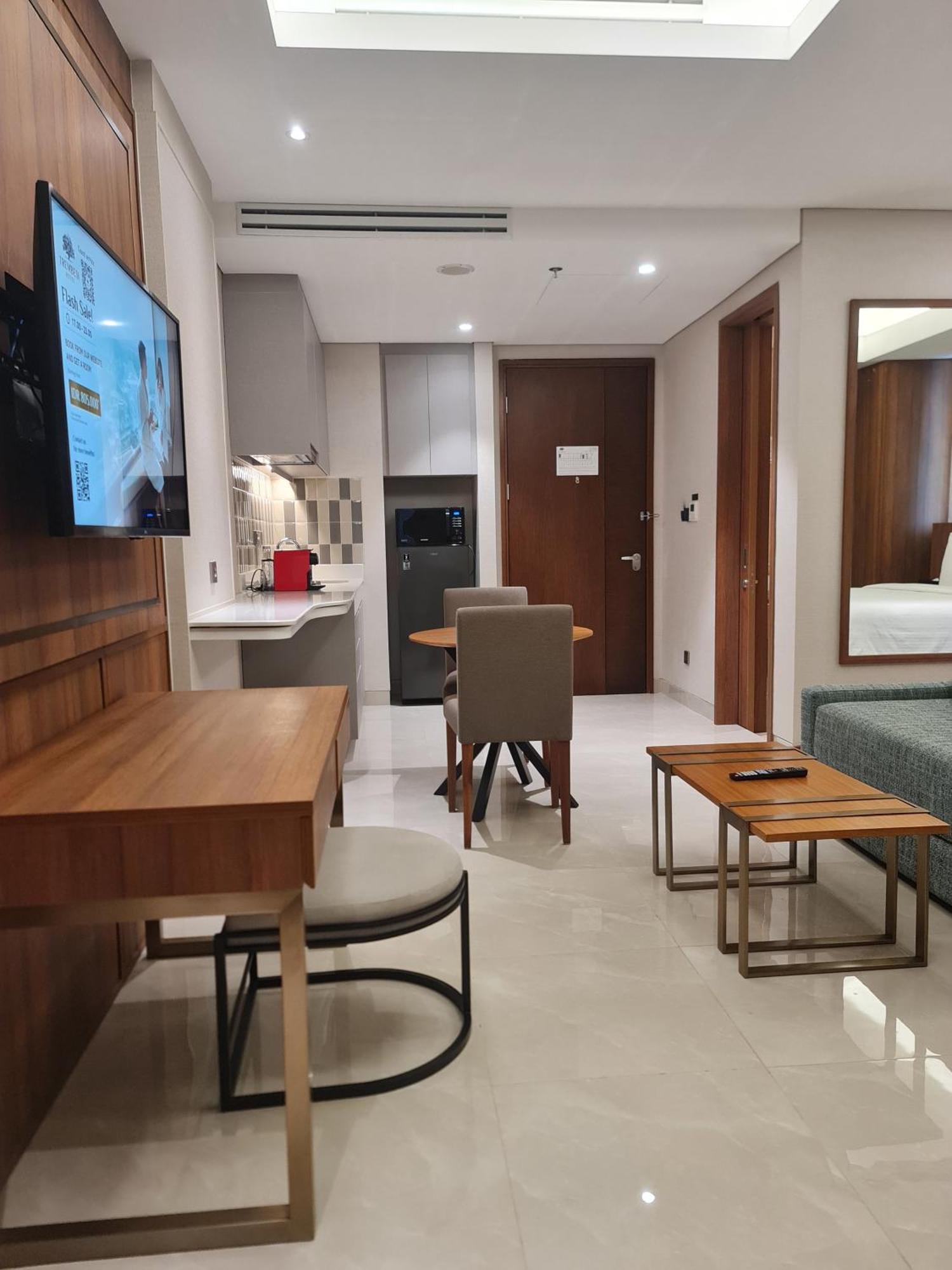 Trembesi Hotel 塞尔蓬 外观 照片